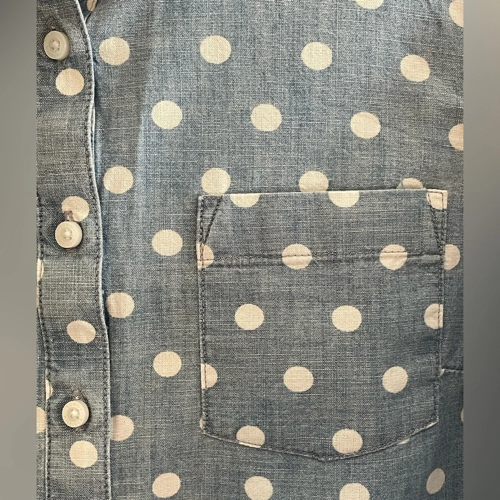 NWOT Tommy Hilfiger Blue Roll Tab Sleeve Popover with White Polka Dots - Picture 4 of 8